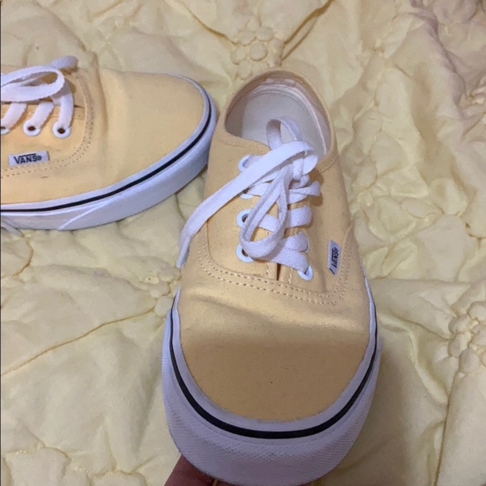 Vans - Picture 2 of 3